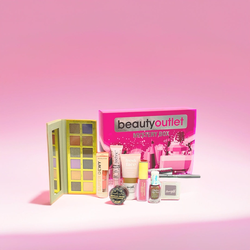 Beauty Outlet Makeup Box – Over 34.99 worth of cosmetics products.